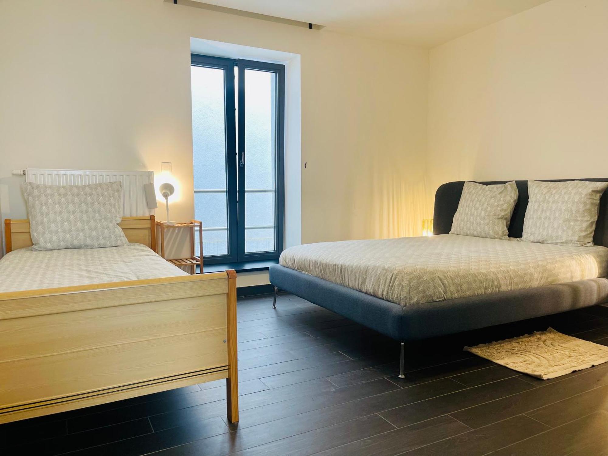 Down Town Spacious Loft Retreat With Private Parking Brussel Buitenkant foto